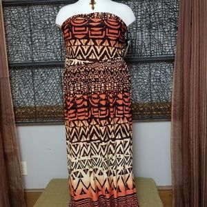 Hello Serengeti! Strapless maxi dress
